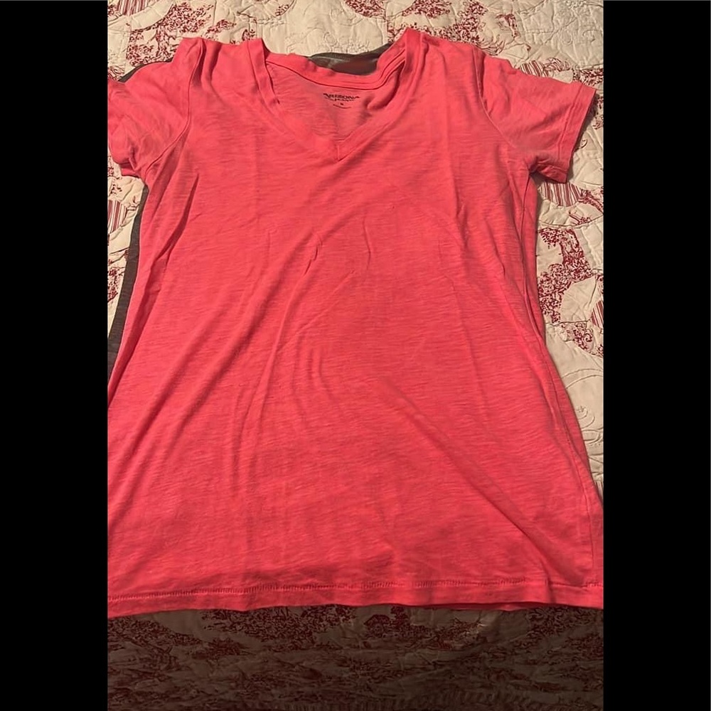 Medium Arizona Brand t shirt fitted